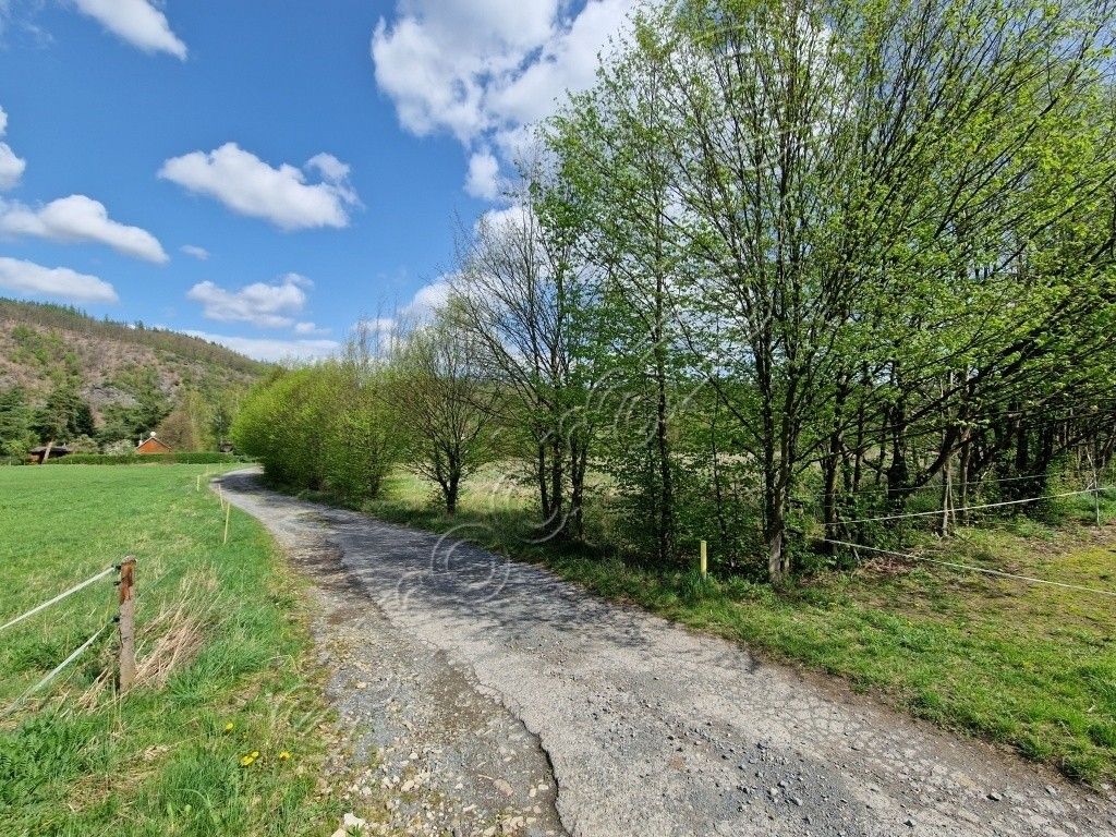 Zahrady, Zbečno, 270 24