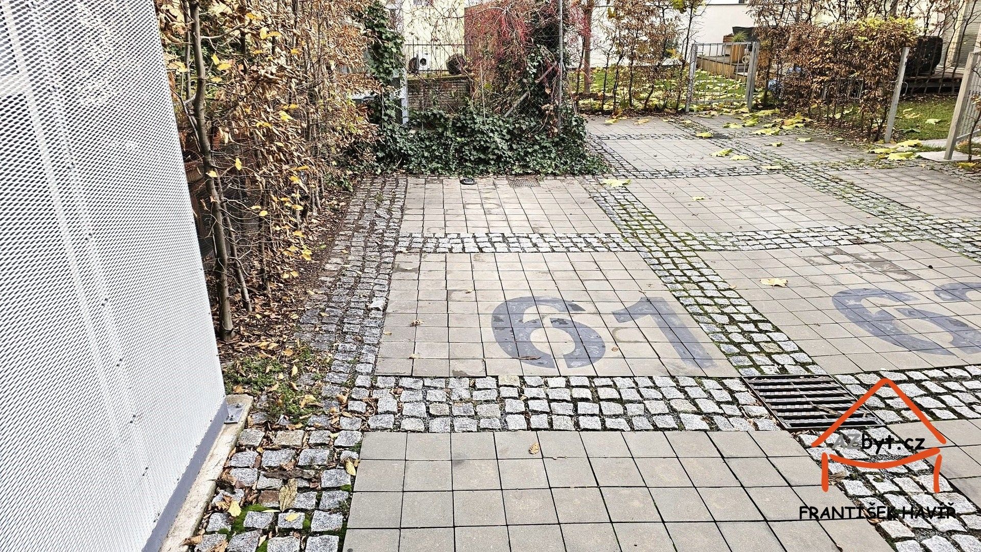 Garáže, Orelská, Praha, 13 m²