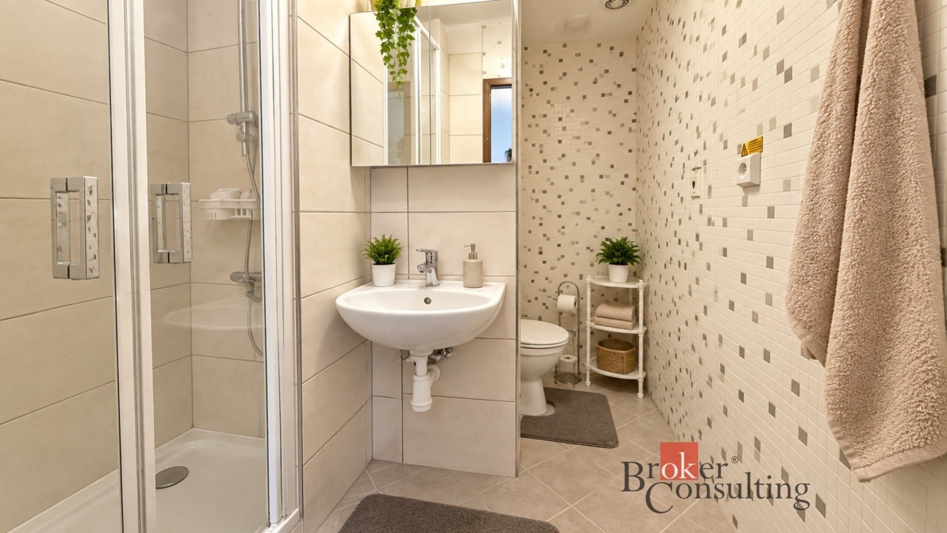 Byt 1+kk · 35 m² · Brožíkova, Hradec Králové - 3
