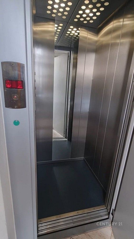 Rodinný dům · 972 m² · Praha - Kamýk, okres Praha 12, Hlavní město Praha - 4