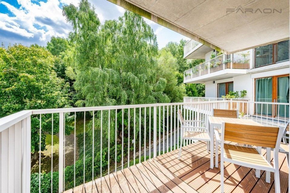 3+kk, Naskové, Praha, 95 m² - 1