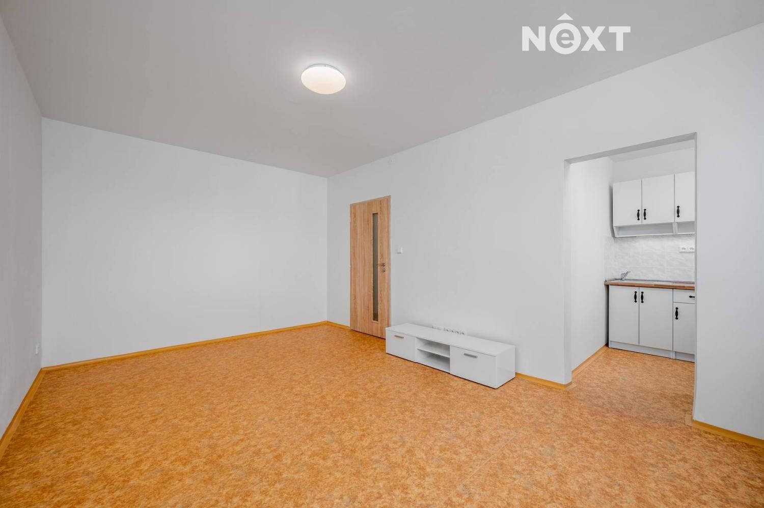 Pronájem byt 1+kk - Plevenská, Praha Modřany, 29 m² - 2