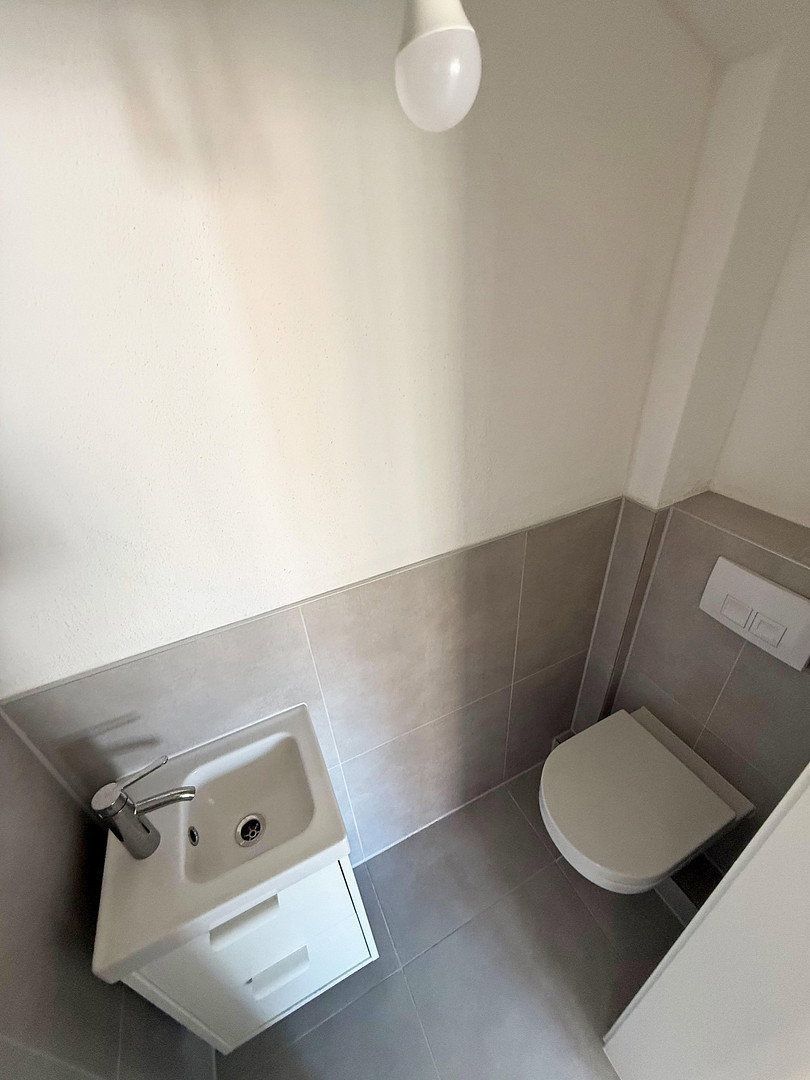 Pronájem byt 4+1 - Stuttgart Bad Cannstatt Baden-Württemberg 70372, 95 m² - 5