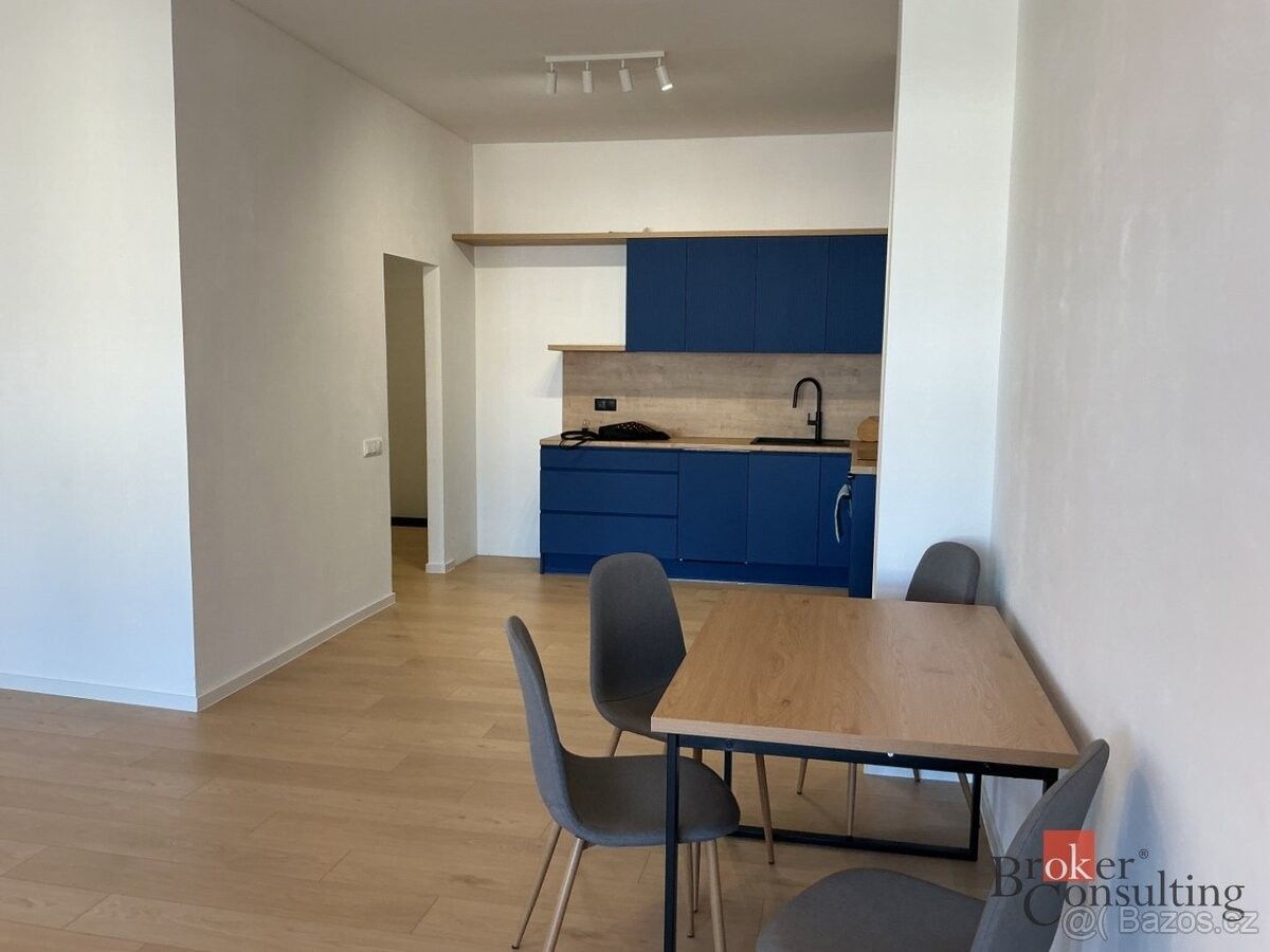 Byt · Broumov, 550 01 - 3