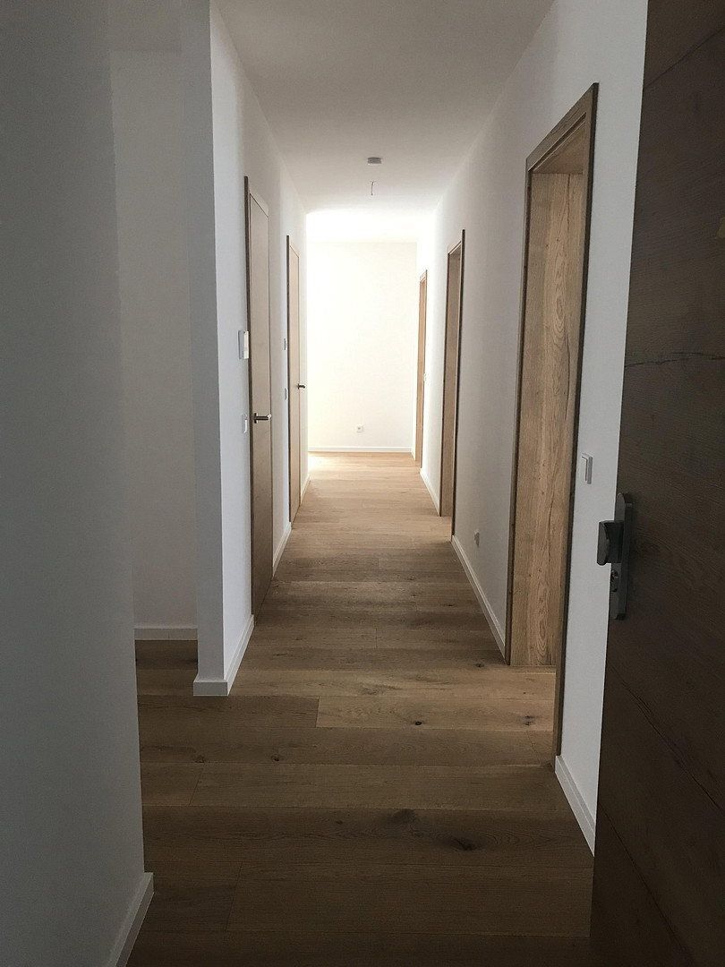 Byt 4+1 · 169 m² · , Hessen - 4