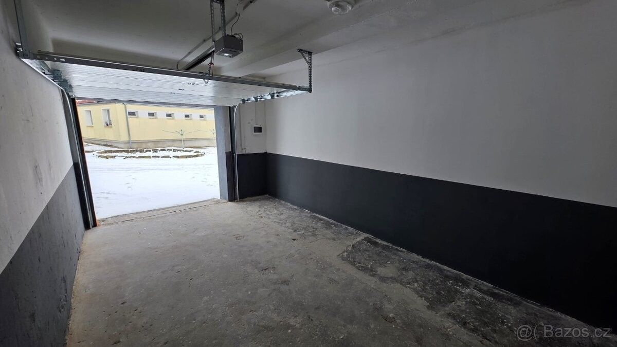 Garáže, Mšené-lázně, 411 19