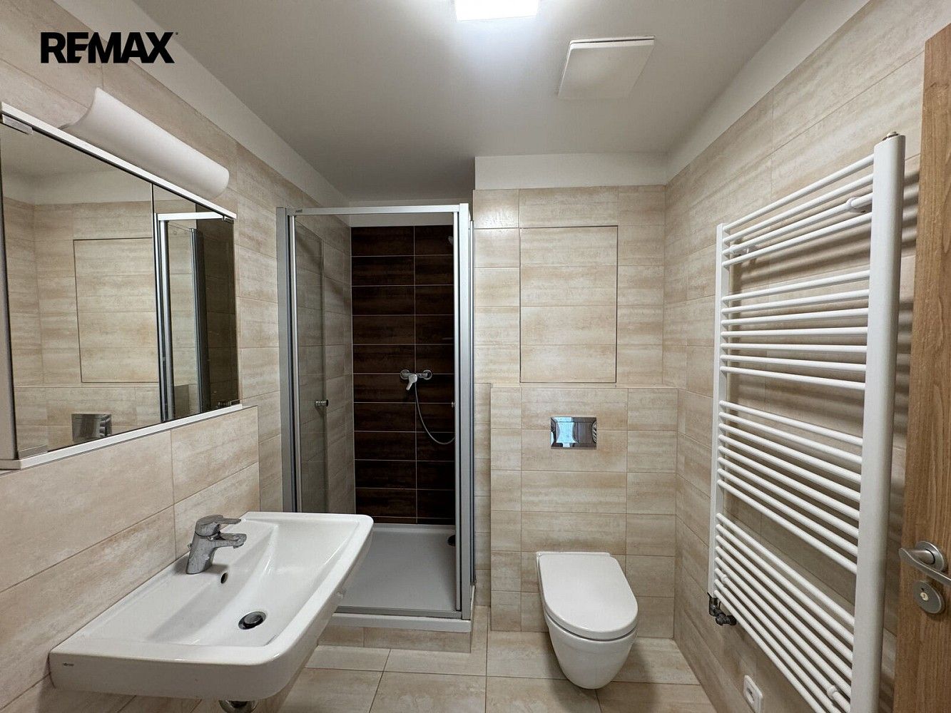 Byt 2+kk · 45 m² · Praha - Uhříněves, okres Praha 22, Hlavní město Praha - 4
