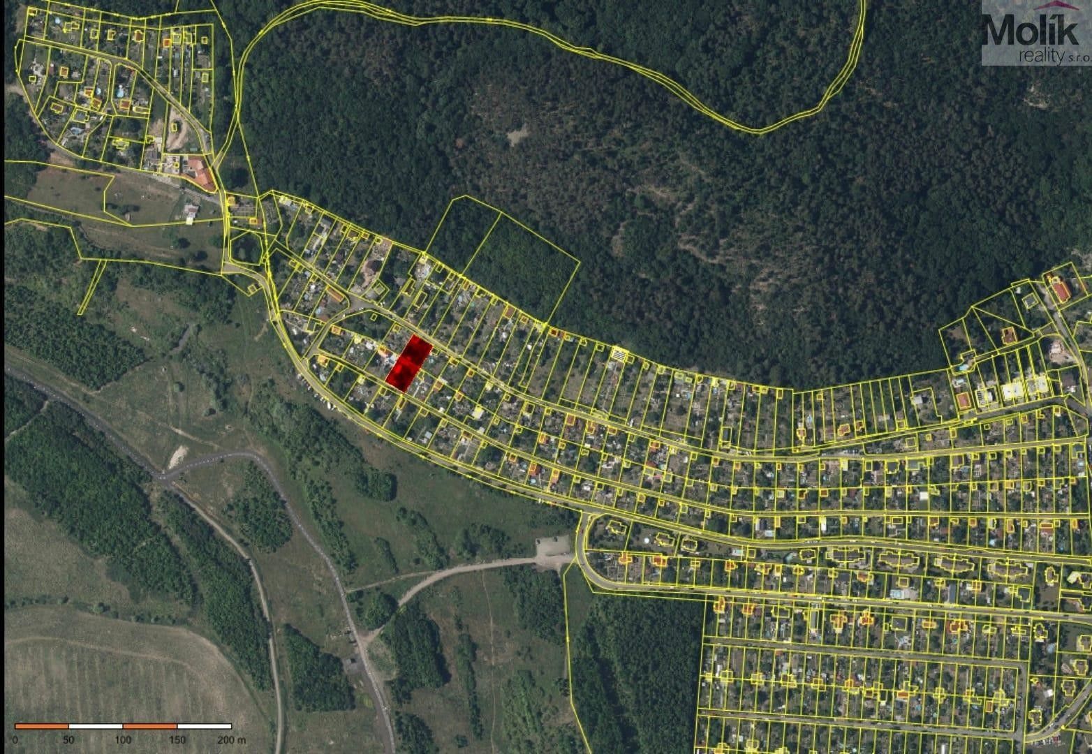 Zahrady, Most, 1 052 m²