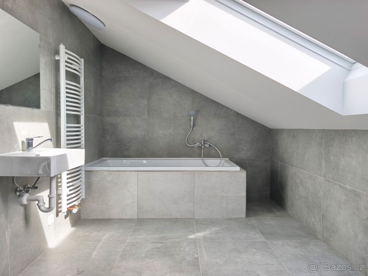 Pronájem byt - Tišice, 277 15