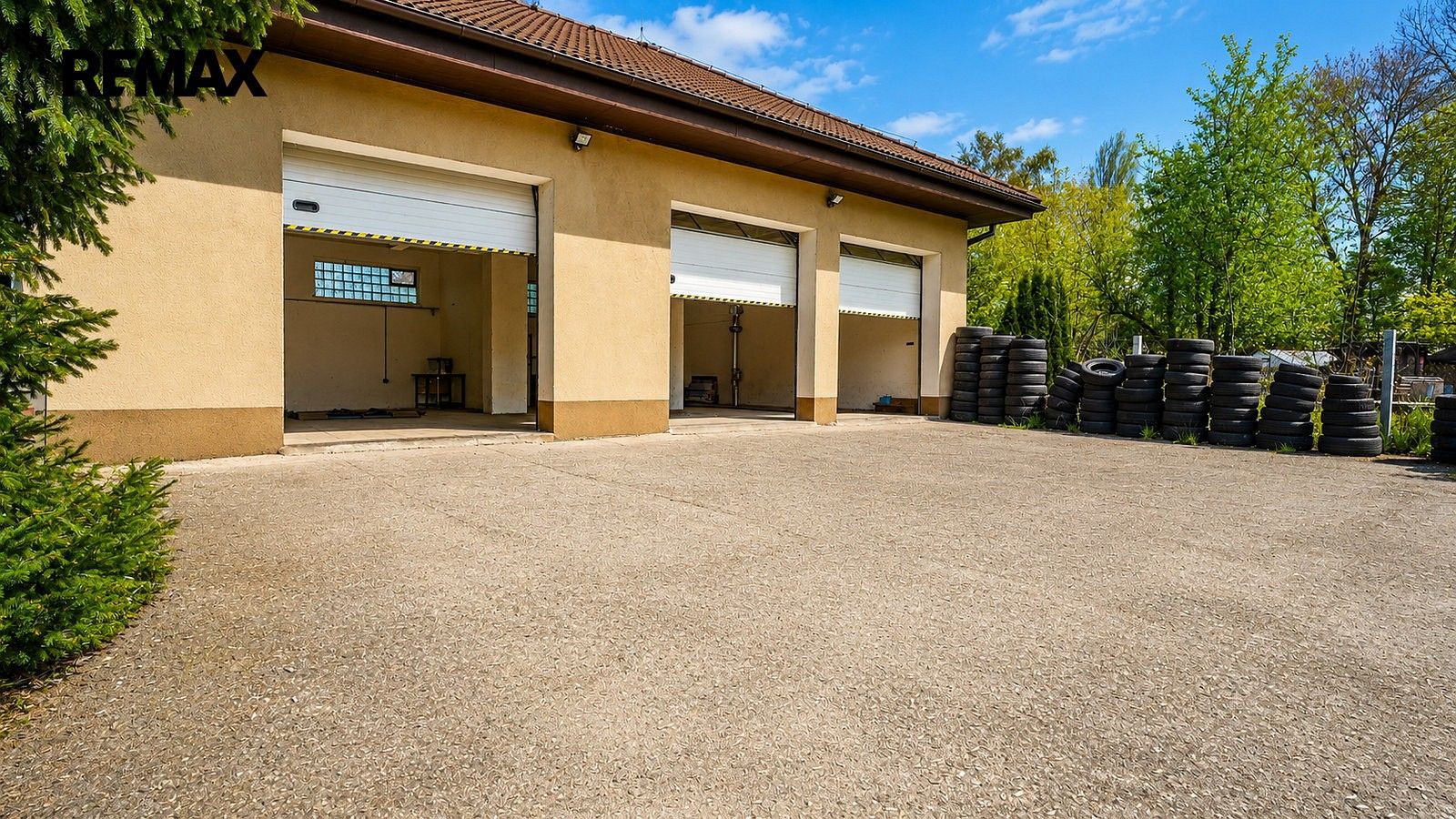 Obchodní prostory, Smiřice, okres Hradec Králové, Královéhradecký kraj, 630 m² - 1