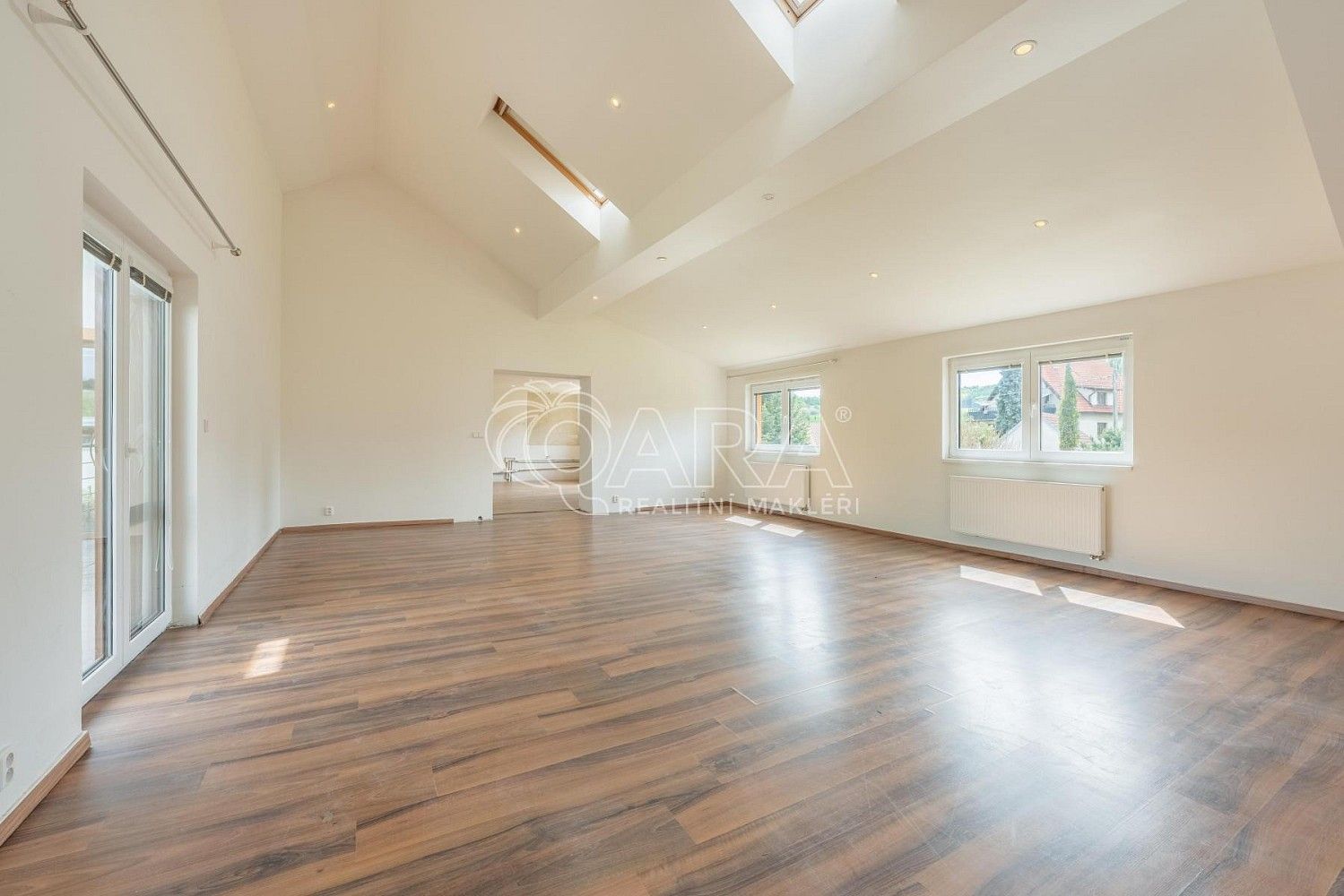 Prodej rodinný dům - Zvánovice, okres Praha-východ, Středočeský kraj, 362 m² - 5