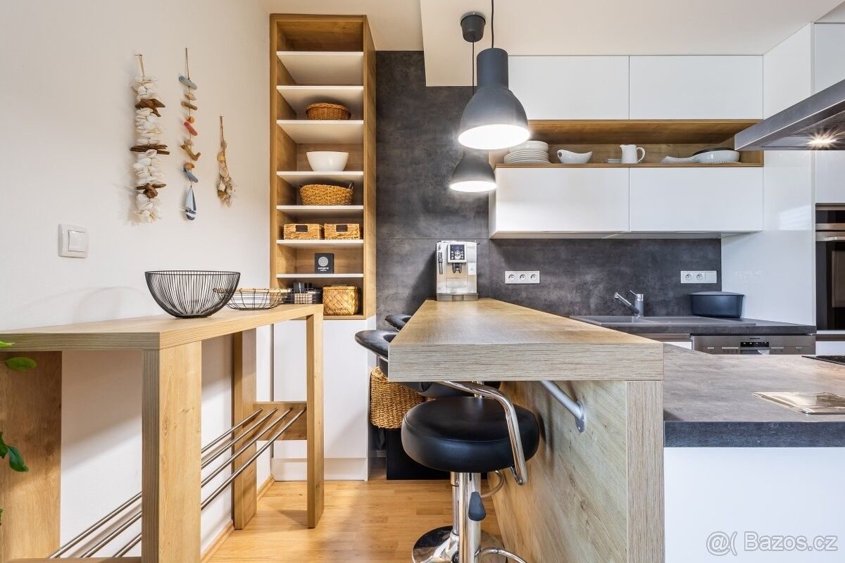 Byty, Hostivice, 253 01