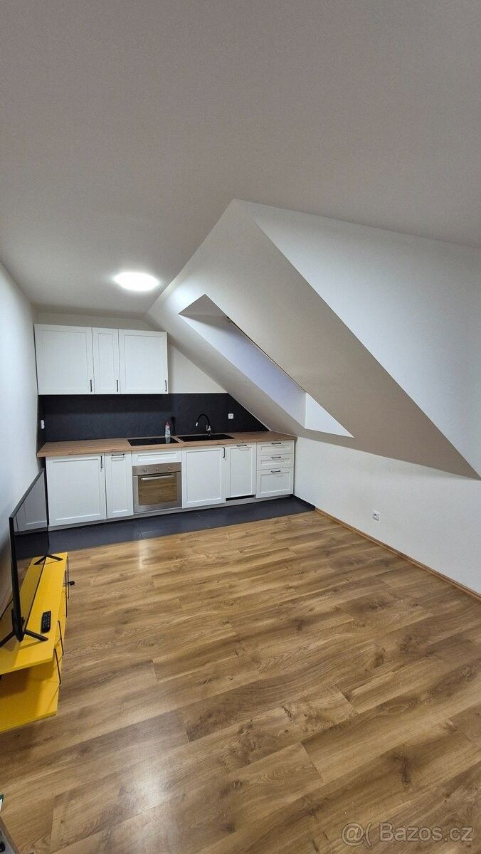 Byty, Slavkov u Brna, 684 01