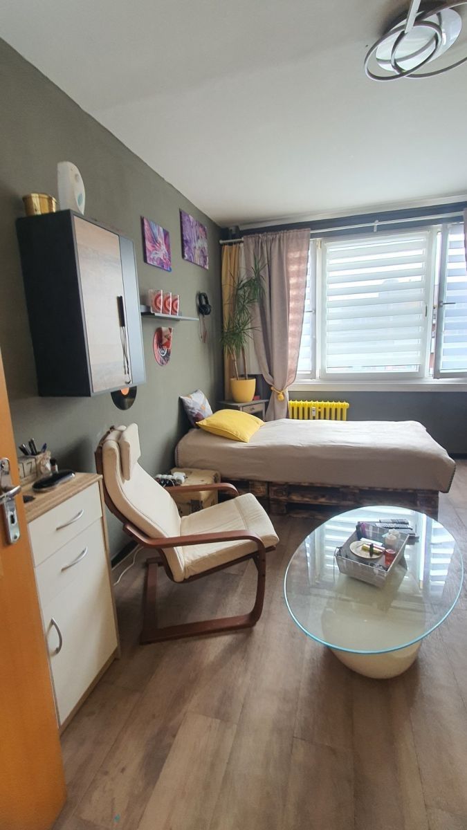 1+kk, Káranská, Praha - Malešice, 34 m² - 2