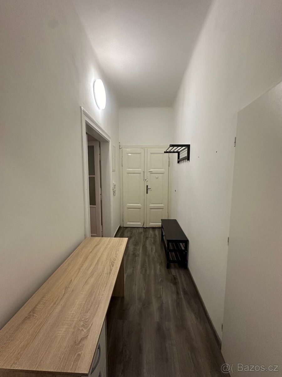 Pronájem byt - Praha, 170 00