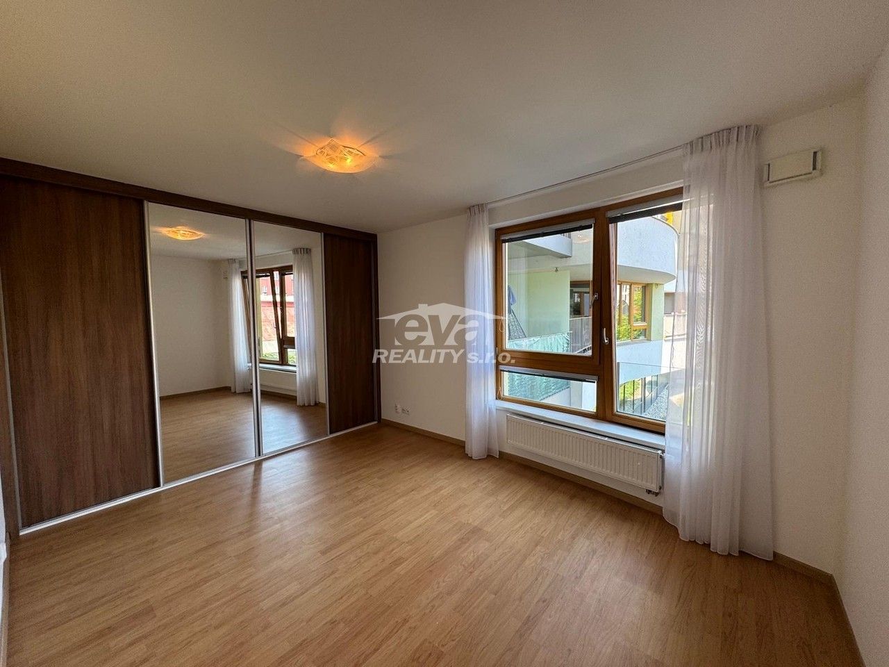 Byt 2+kk · 57 m² · Ocelářská, Praha - 3