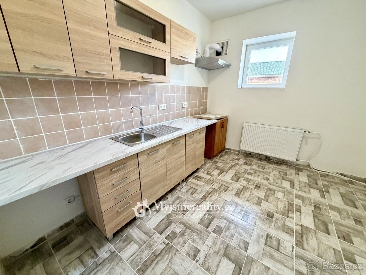 Pronájem byt - Dyjákovice, 671 26