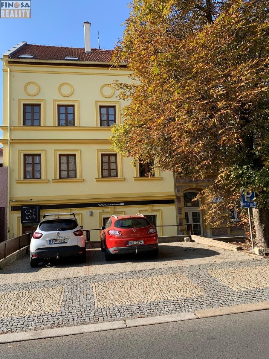 Byt 2+kk · 90 m² · Revoluční, Chomutov - 3
