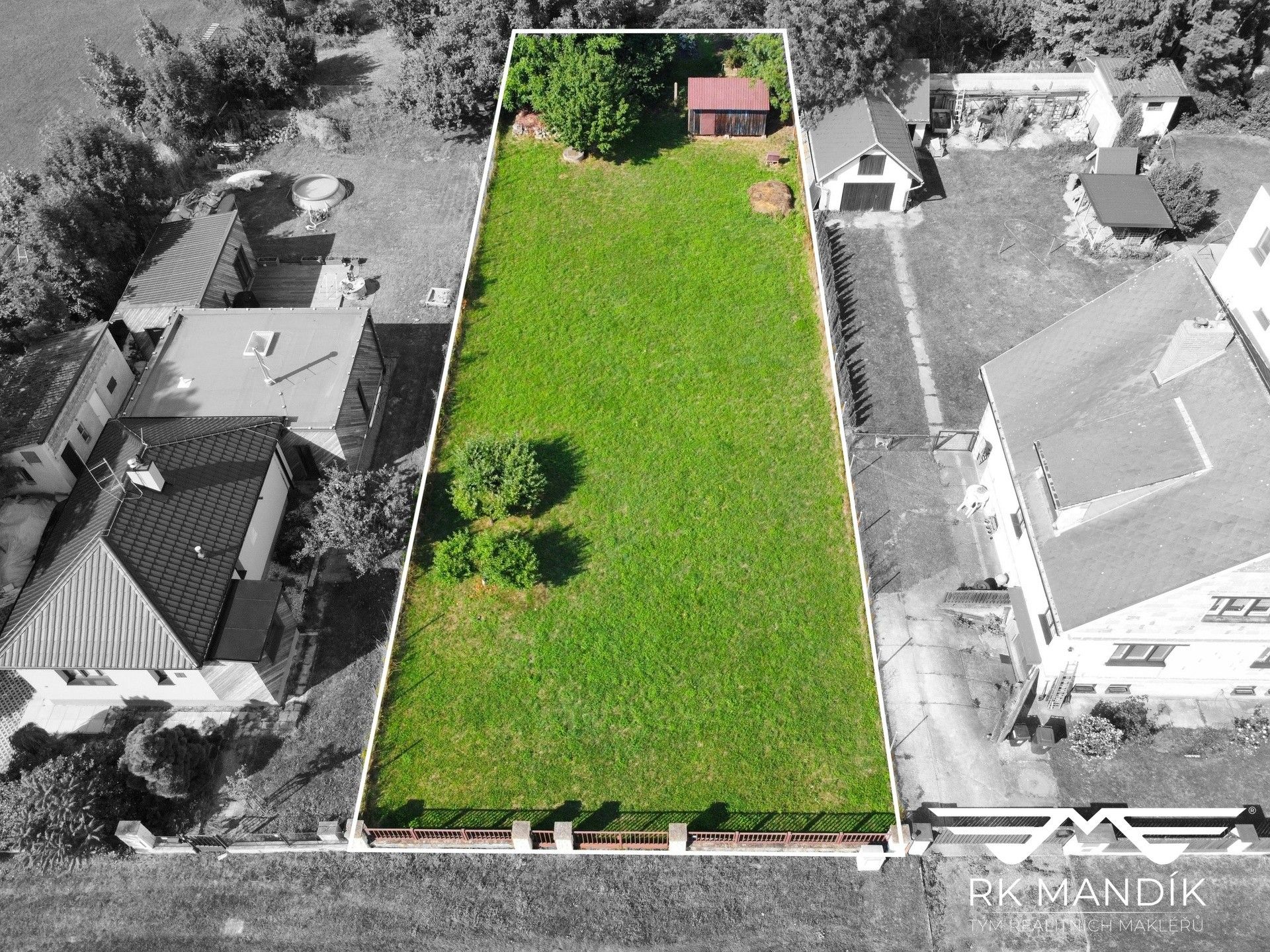 Zahrady, Lipová, Úhonice, 812 m²