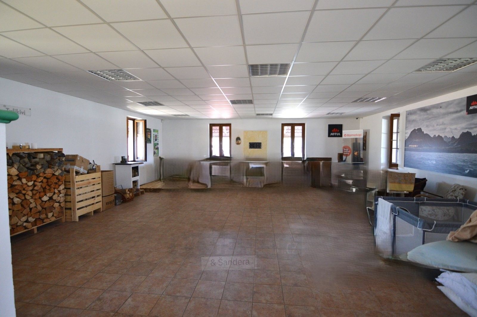 Obchodní prostory · 126 m² · Přísečná - 4