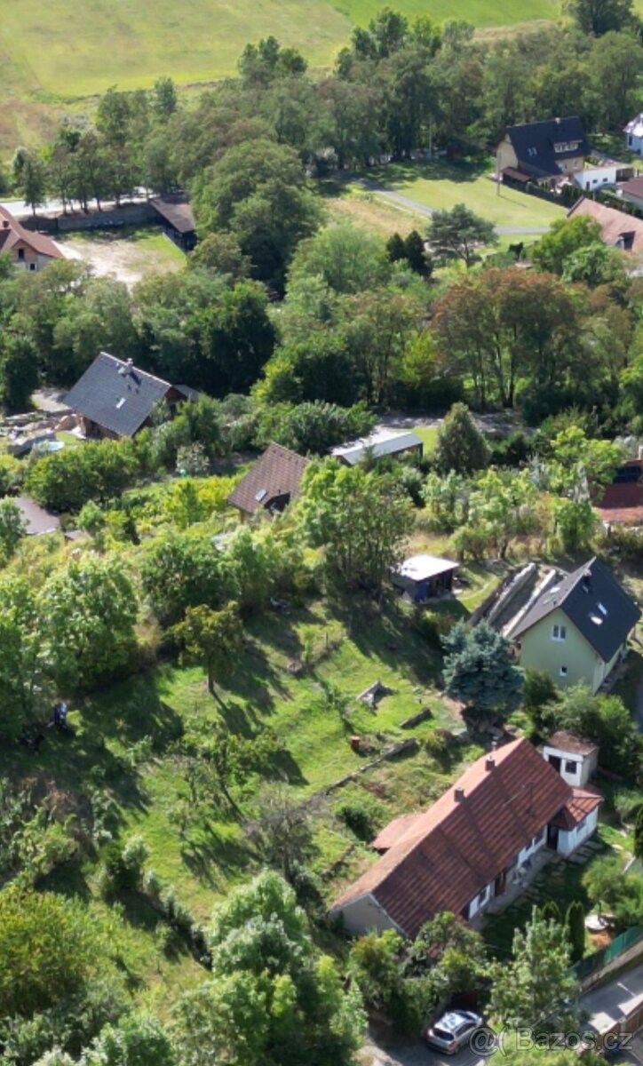 Rodinné domy, Kly, 277 41