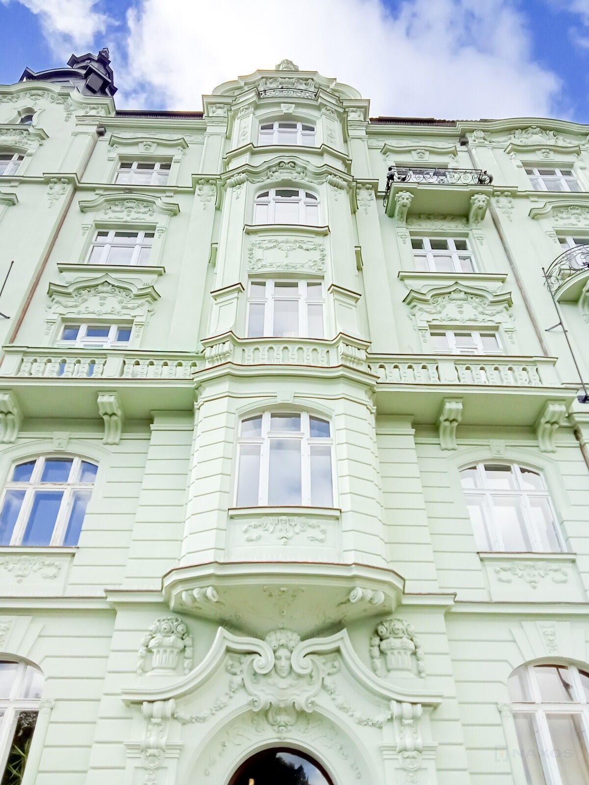 3+kk, Janáčkovo nábřeží, Praha, 91 m²