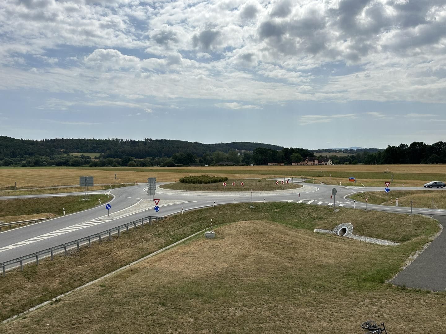 Prodej komerční pozemek - Roudné - 5