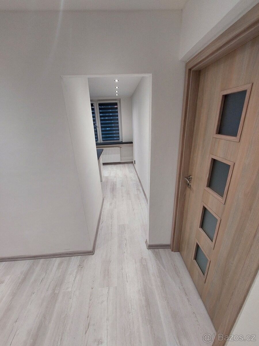 Byty, Ostrava, 700 30