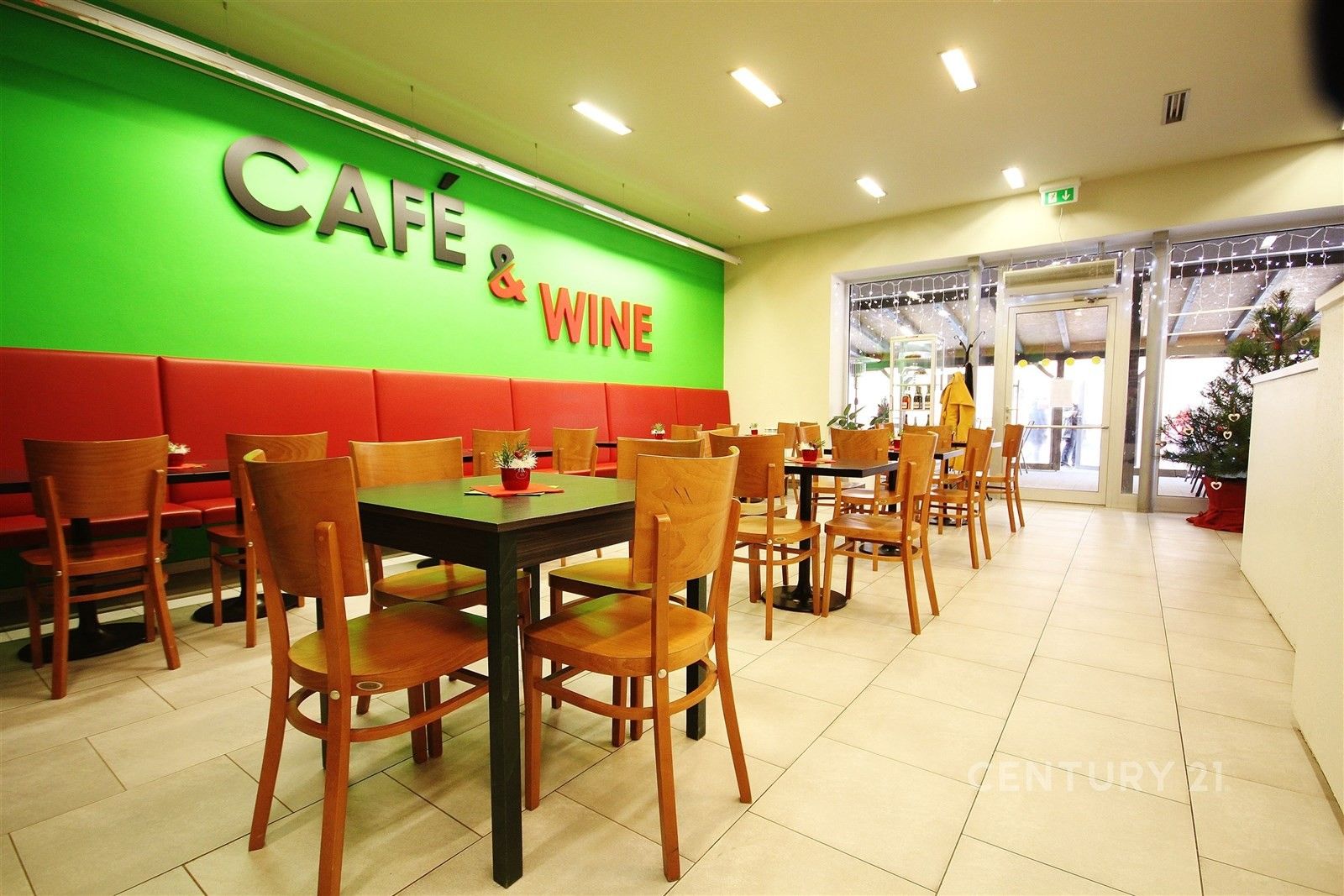 Restaurace · 200 m² · Adamov - 2