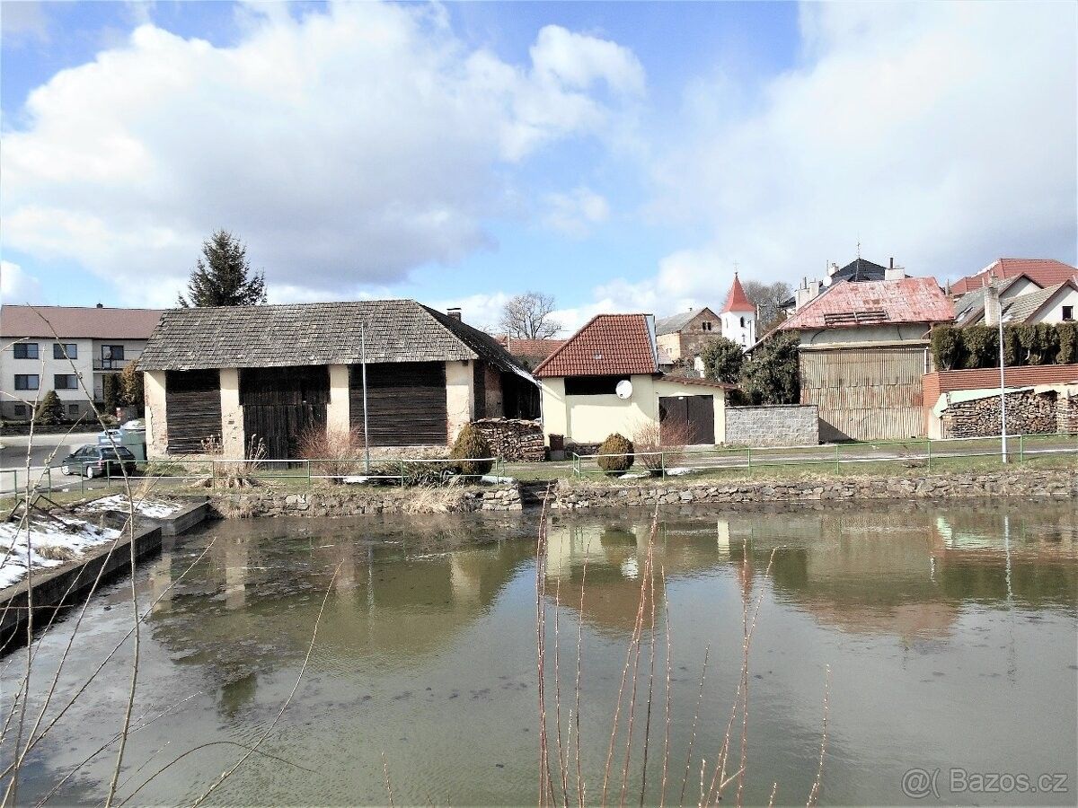 Rodinné domy, Tis, 582 43