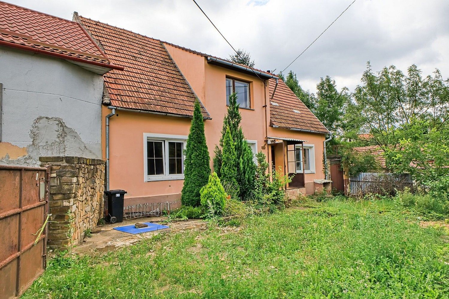 Rodinné domy, Bystřice pod Lopeníkem, okres Uherské Hradiště, 160 m² - 1