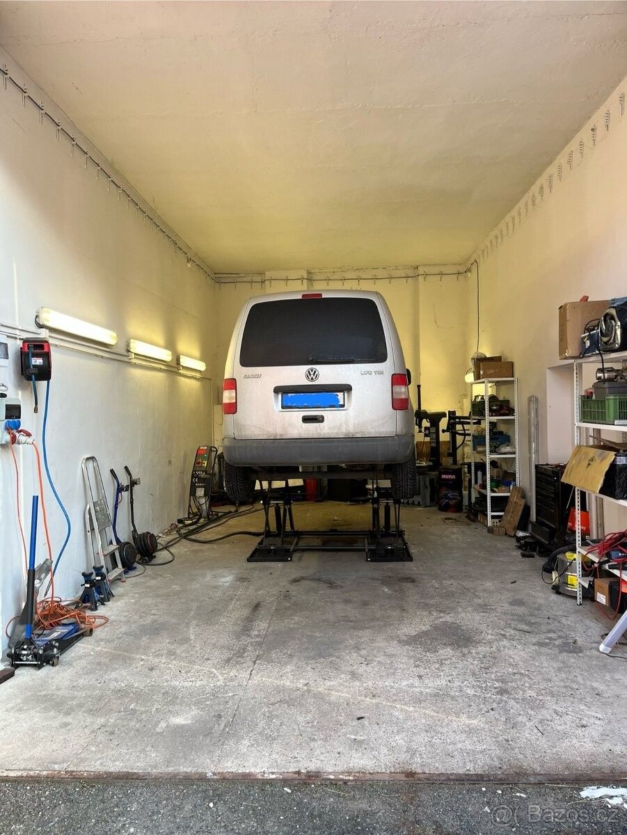 Garáže, Odolena Voda, 250 70