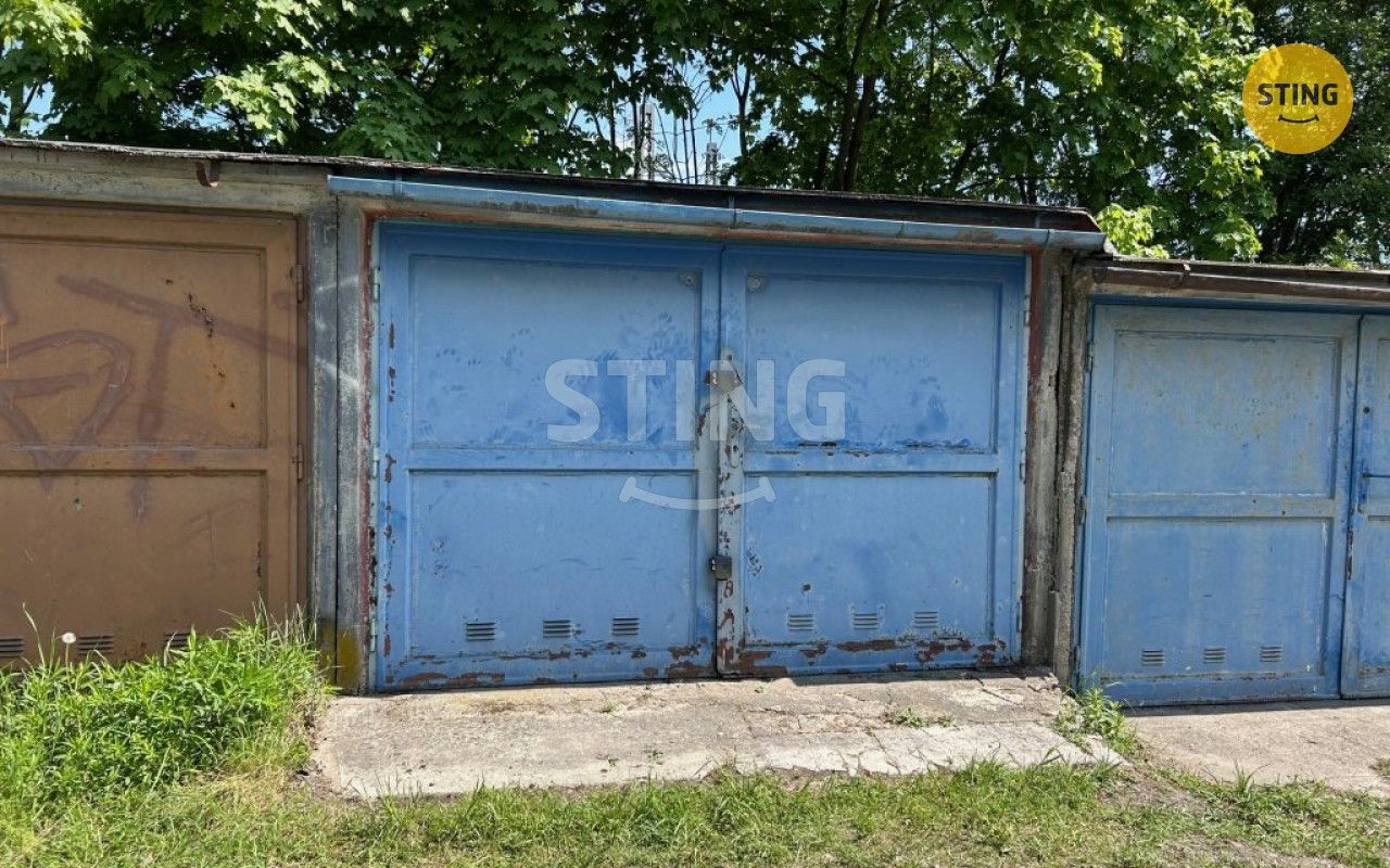 Prodej garáž - Pavlovičky, Olomouc, 18 m²