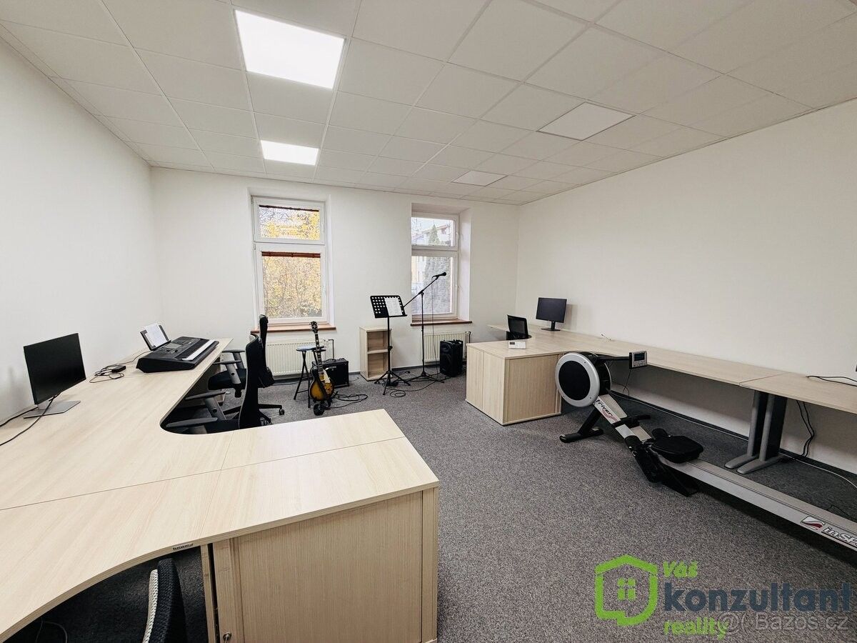 Pronájem kancelář - Opava, 746 01