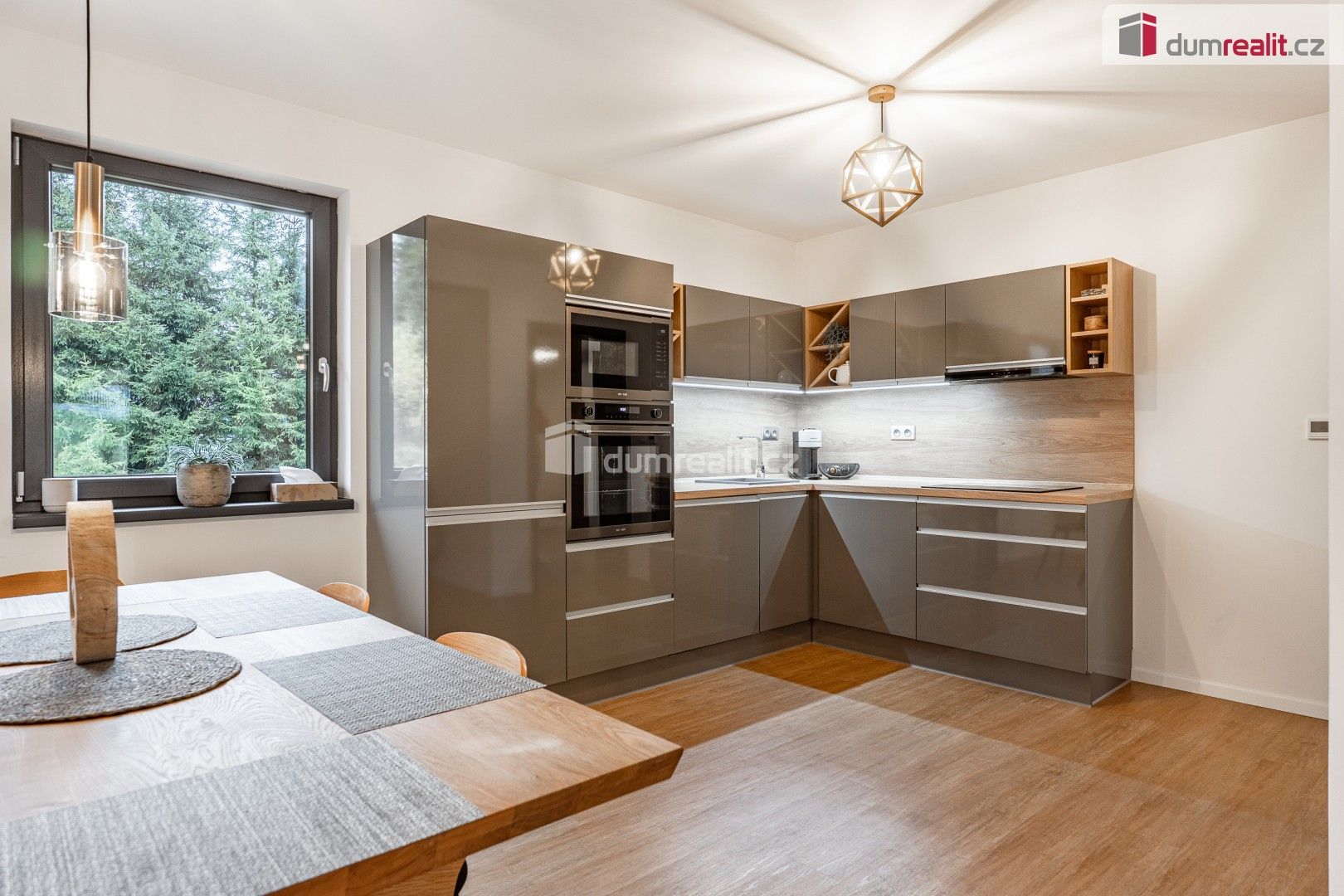 Prodej rodinný dům - Dolní Morava, 184 m²