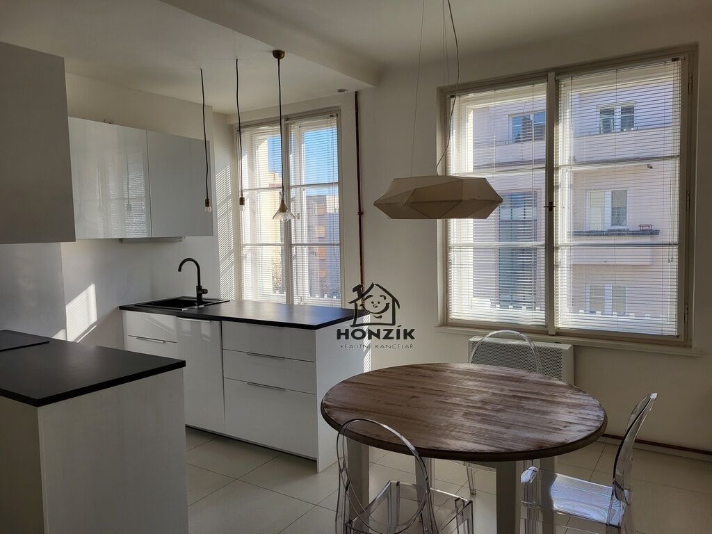 3+kk, U družstva Život, Praha, 84 m²