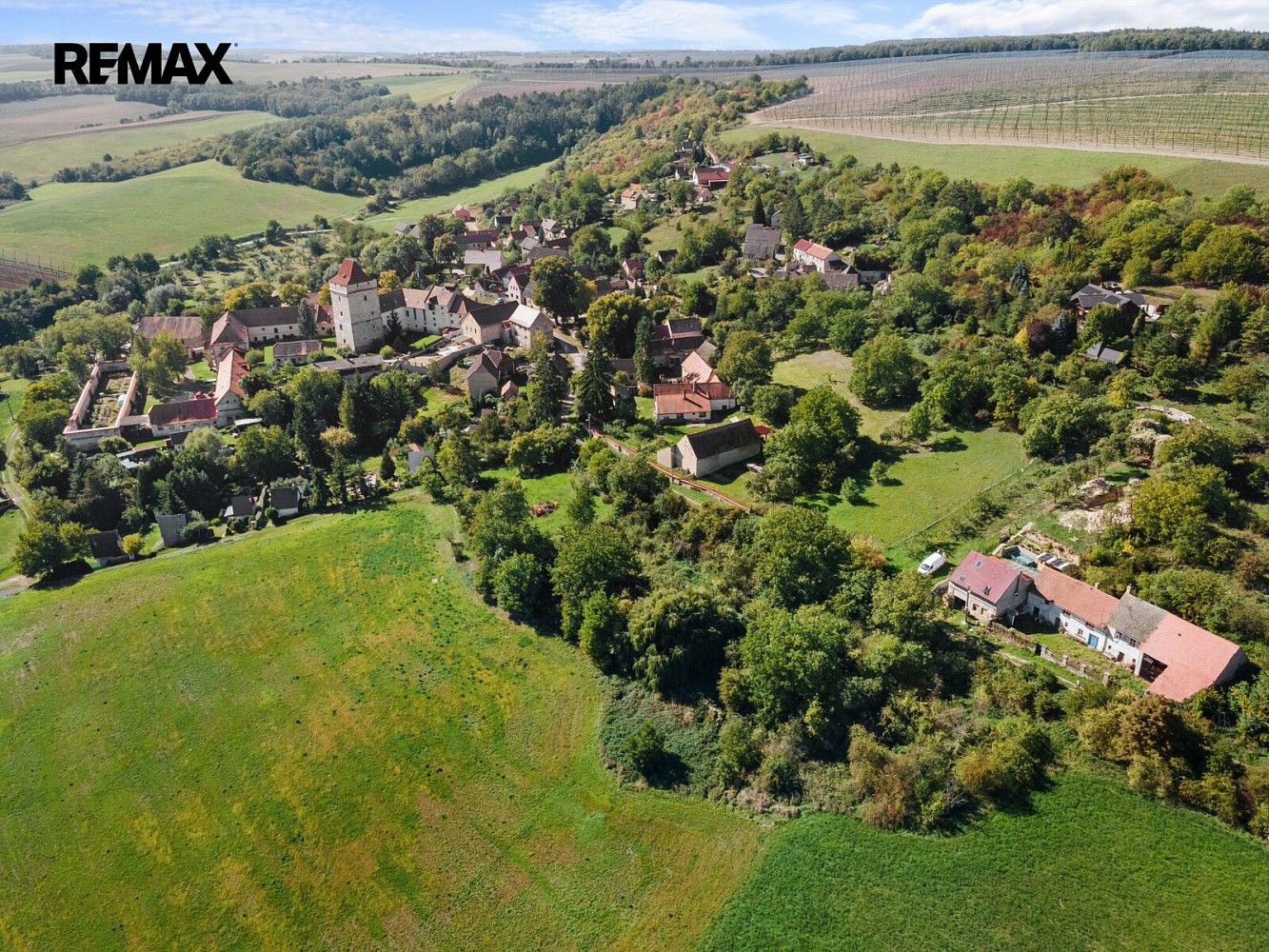 Prodej rodinný dům - Vinařice - Divice, okres Louny, 210 m² - 5