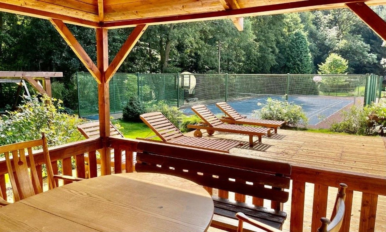 Ubytovací zařízení, Blatce - Konrádov, okres Česká Lípa, Liberecký kraj, 1 200 m² - 2