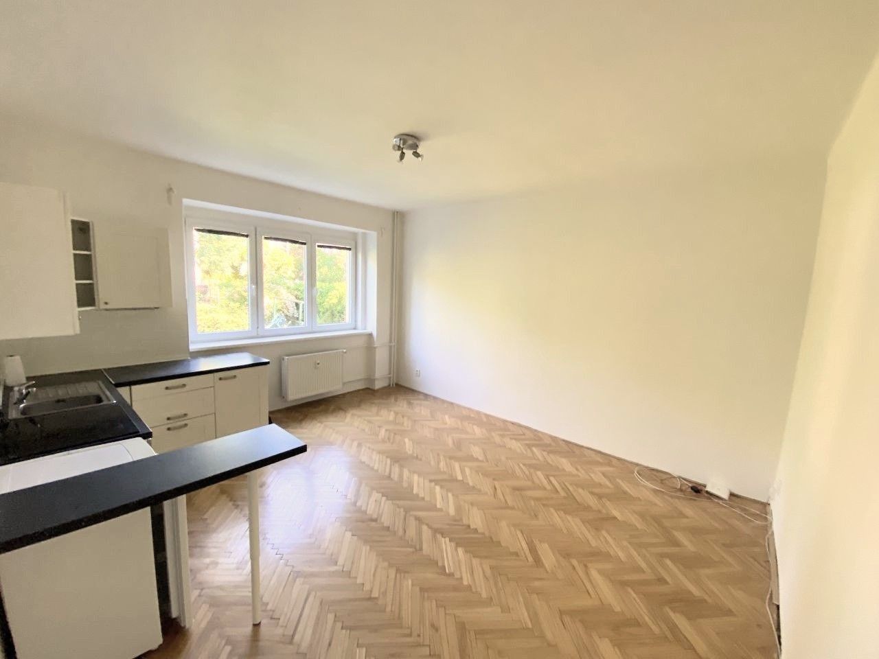 2+kk, Šestidomí, Praha - Bubeneč, 41 m² - 2