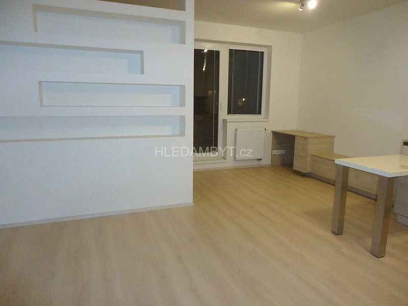 Byt 1+kk · 42 m² · Škrábkových, Praha 9 - Letňany - 3