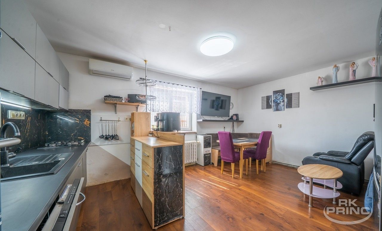 Rodinné domy, Luční, Tišice, 240 m²