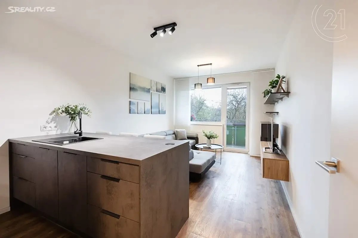 2+kk, Václava Trojana, Praha - Uhříněves, 52 m² - 1