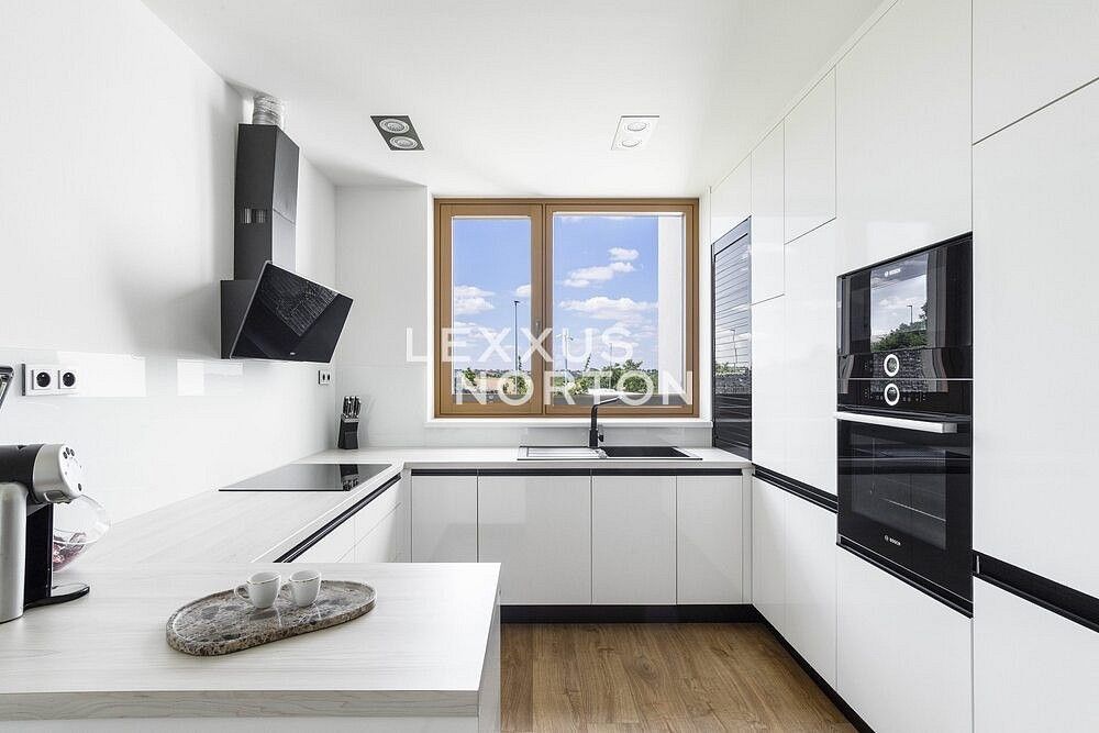 Rodinný dům · 267 m² · Praha - Velká Chuchle, okres Praha 16, Hlavní město Praha - 4