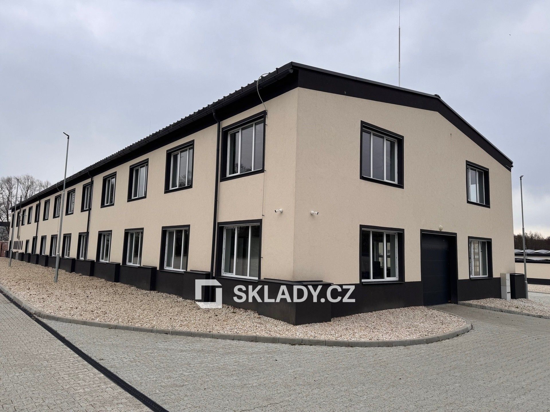 Sklady, Ostrov, 1 550 m² - 2
