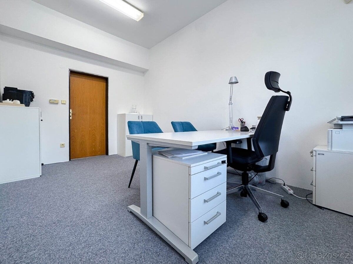 Pronájem kancelář - Zlín, 760 01