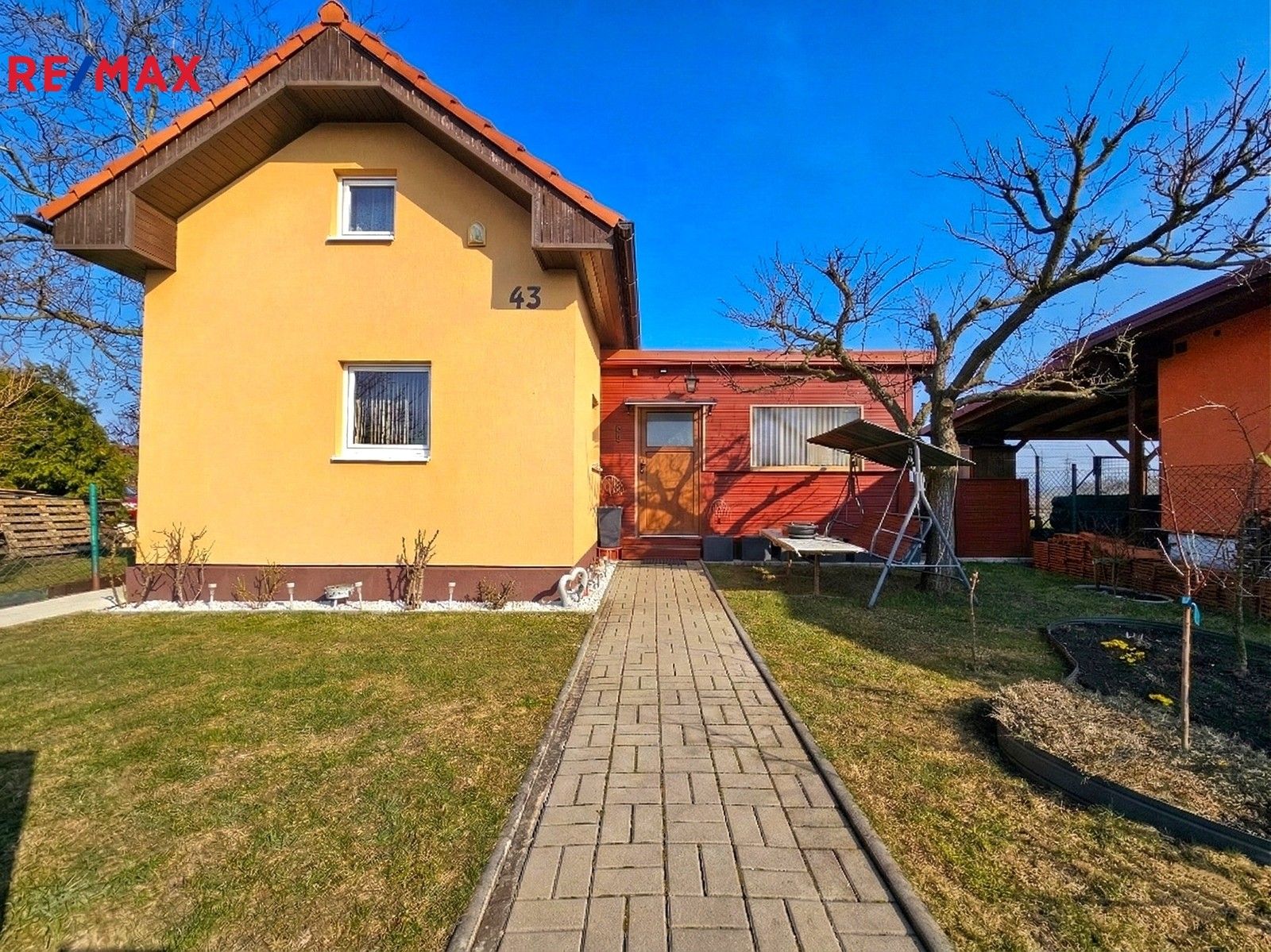 Zahrady, Louny, 458 m²