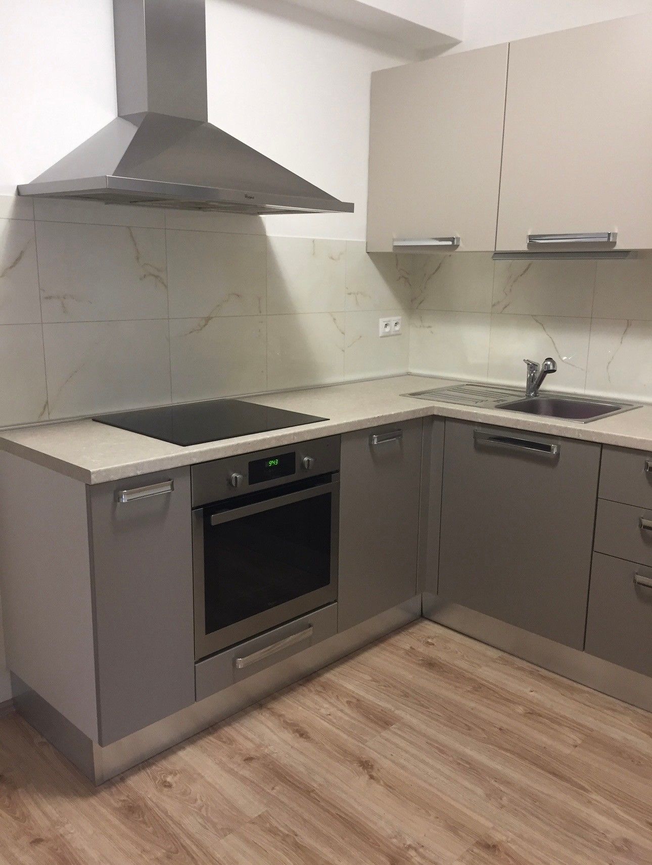 Byt 2+kk · 45 m² · Loosova 995/15, Praha - 4