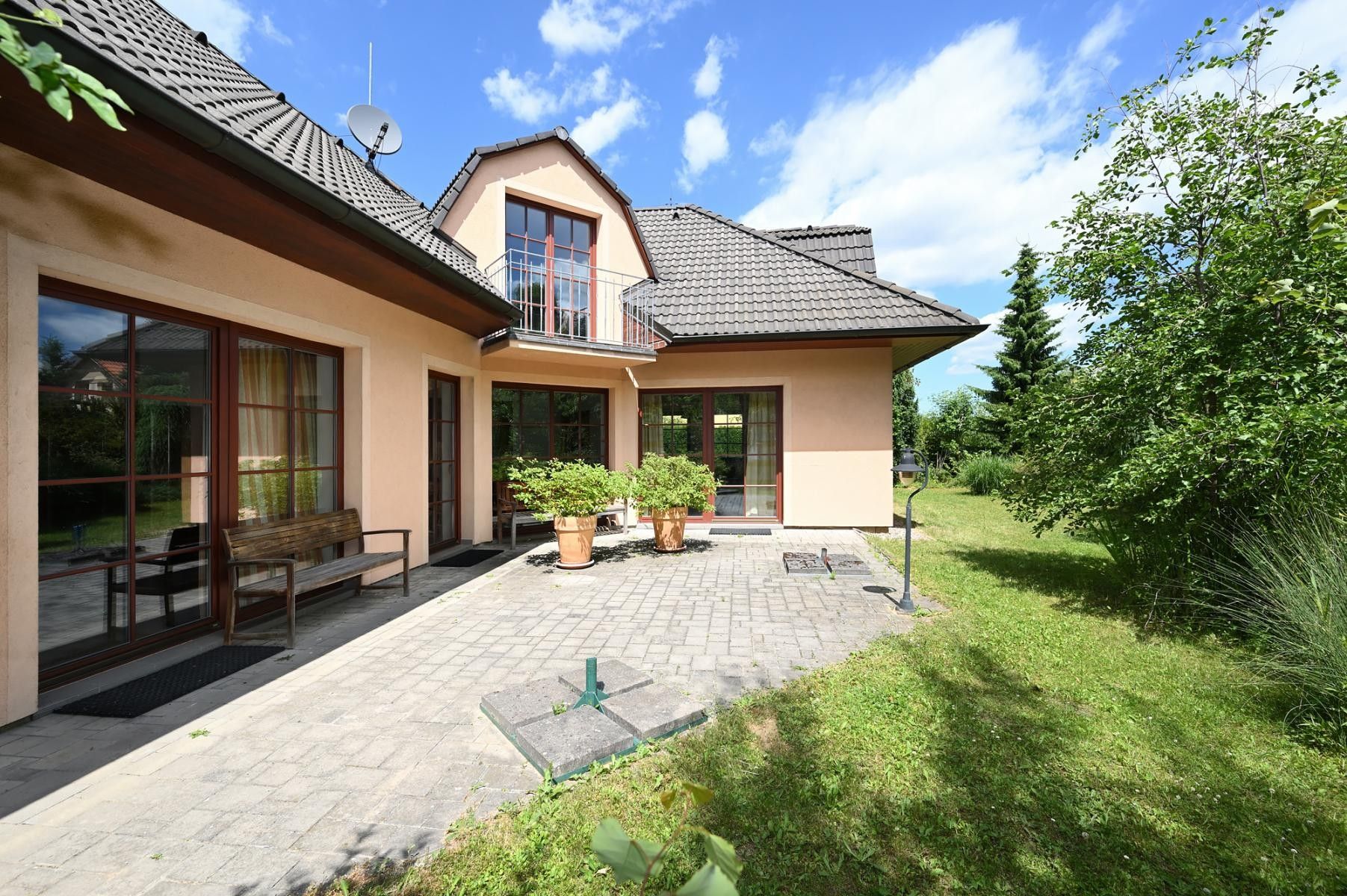 Pronájem rodinný dům - Na Spojce, Světice, 320 m²