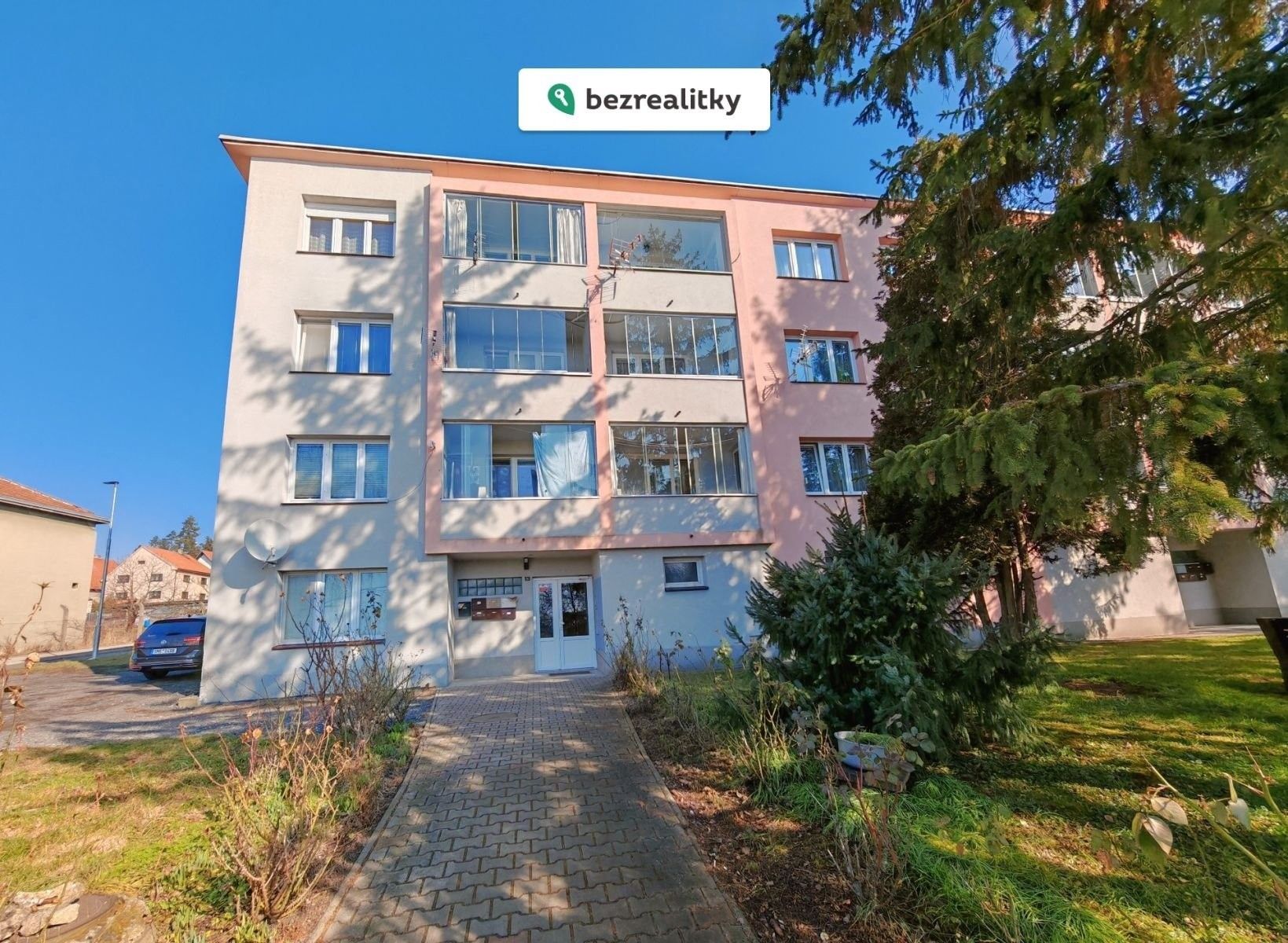 3+1, Nedomická 13, Všetaty, 63 m²