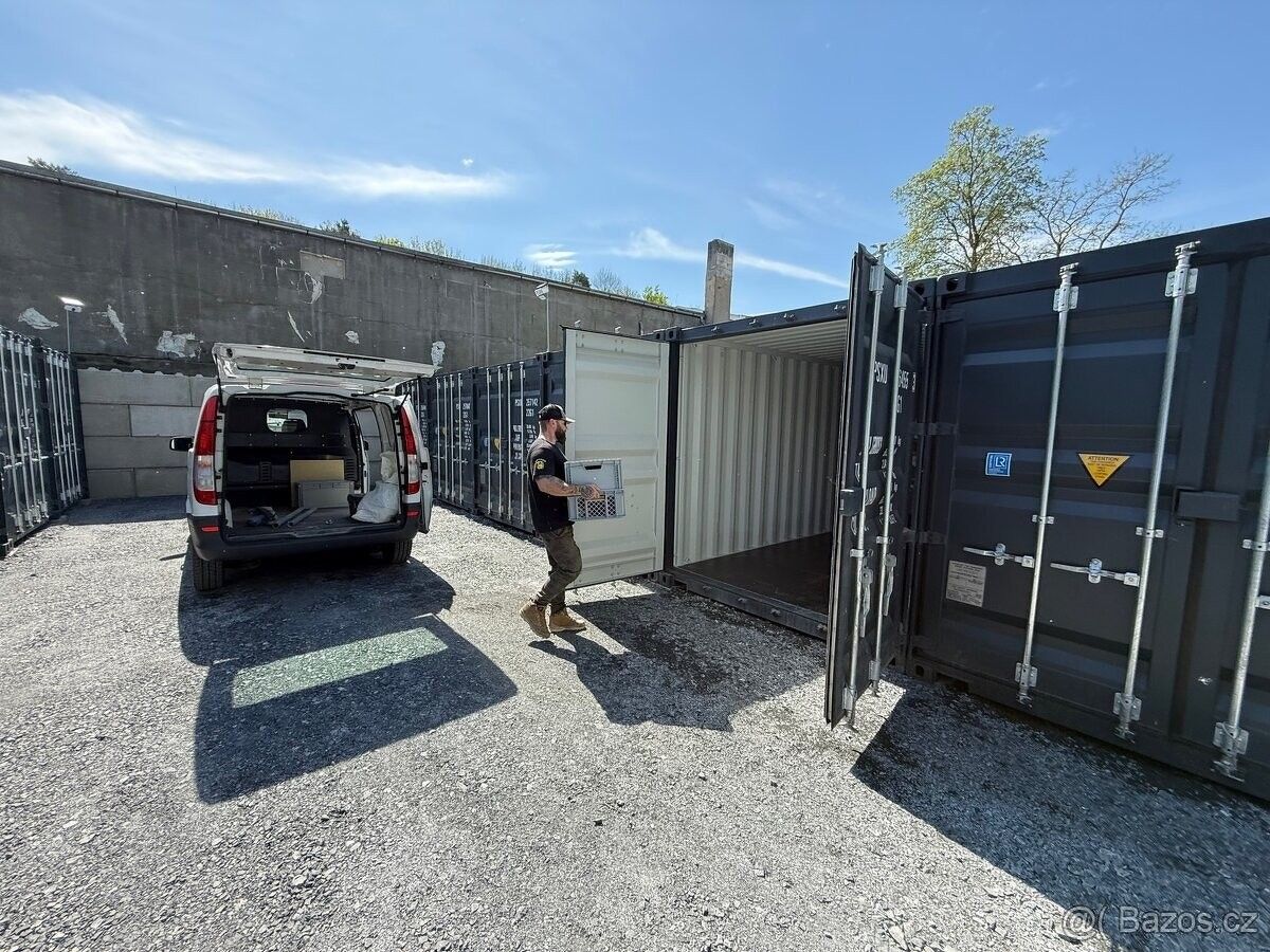 Sklady, Praha, 140 00